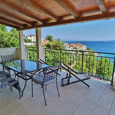 Rastichi Amazing Seaview Willa