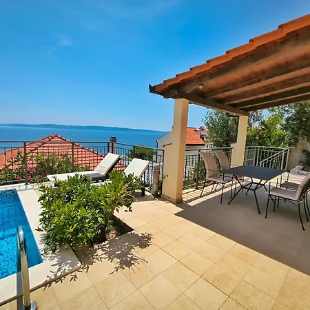 Rastichi Amazing Seaview Willa *